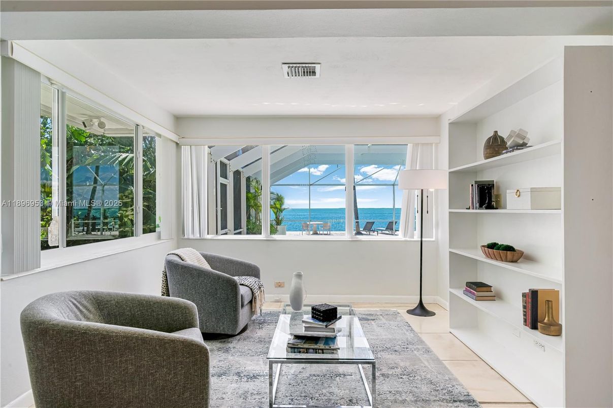 Interior, Living room, Water