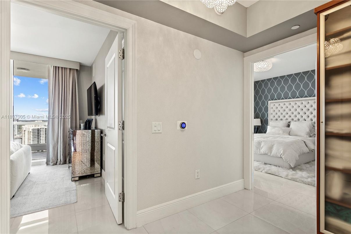 Bedroom, Interior, Recessed Lighting, Water
