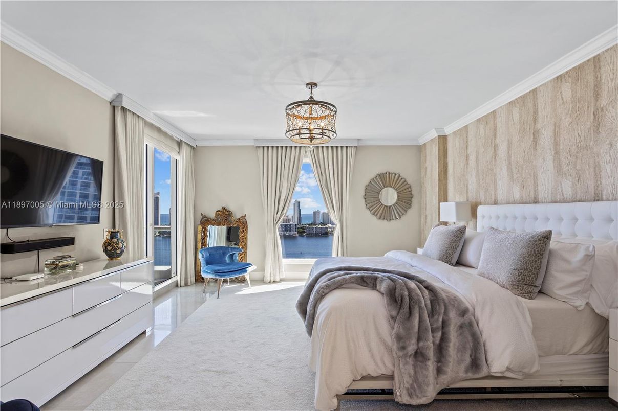Bedroom, Interior, Pendant Lights, Water
