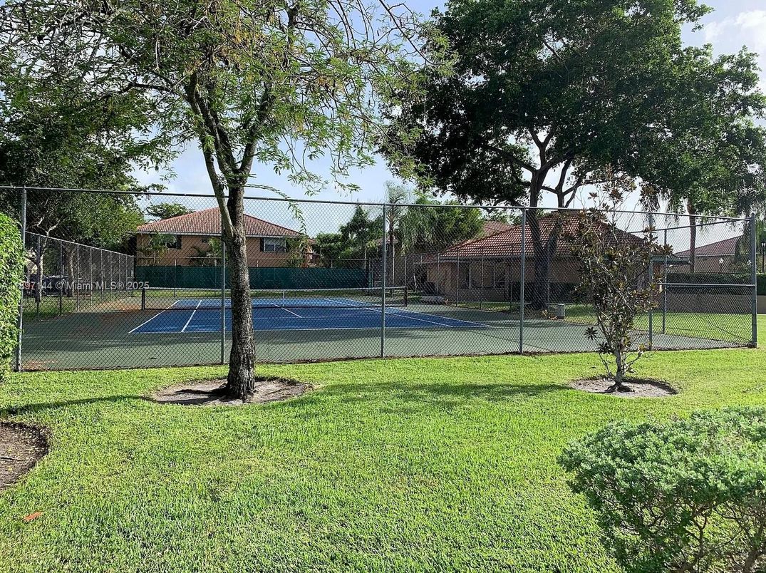 Exterior, Tennis Courts