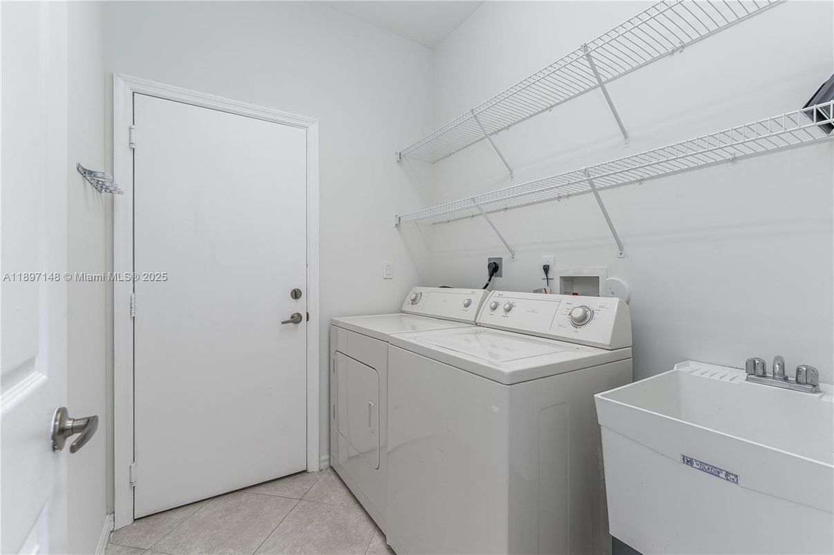 Interior, Washer