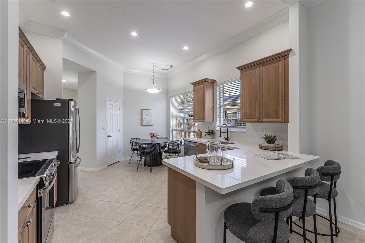 Dining room, Interior, Kitchen, Pendant Lights, Recessed Lighting