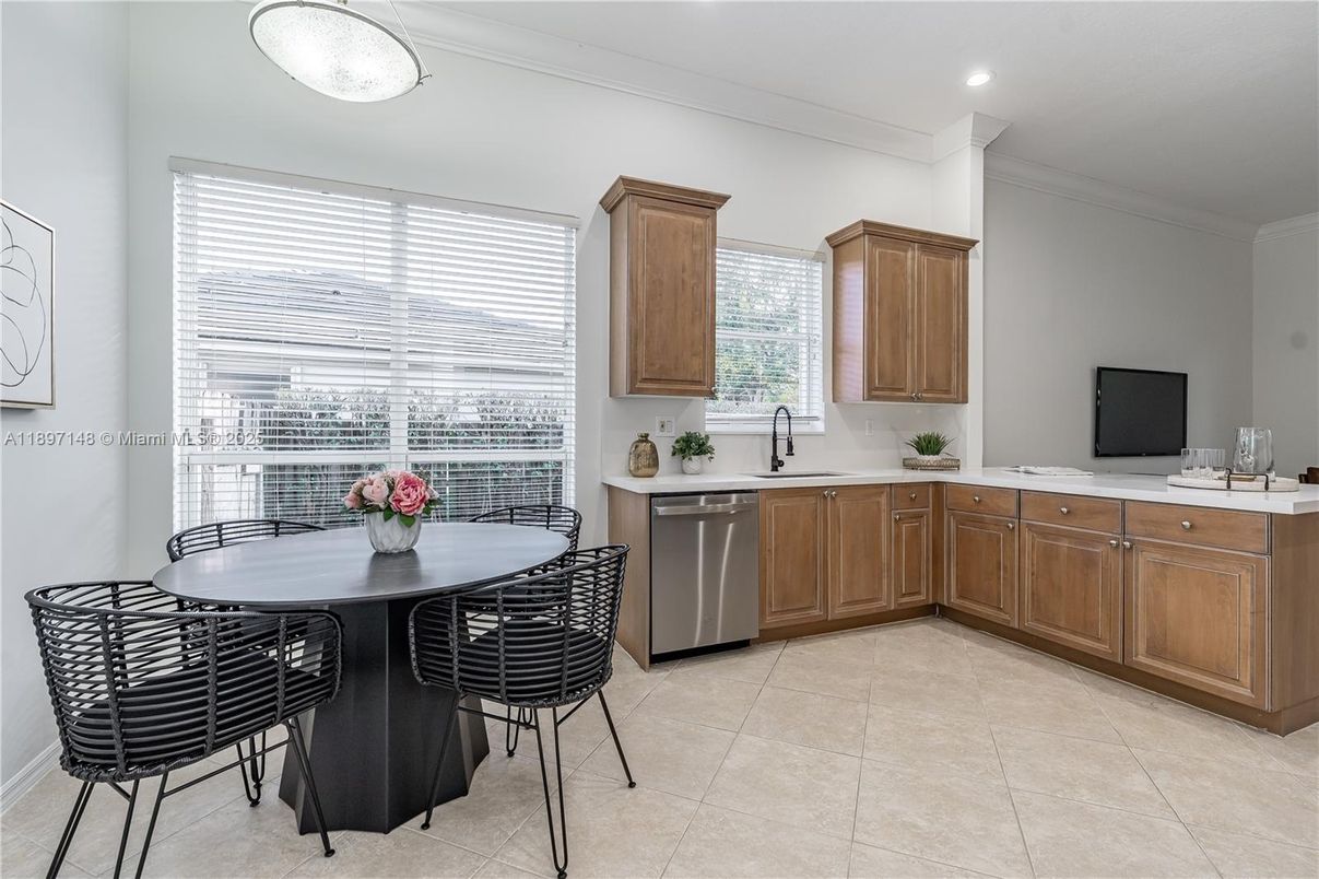 Dining room, Interior, Kitchen, Recessed Lighting