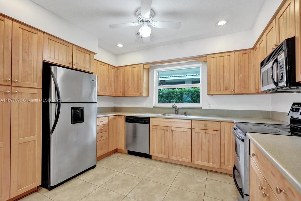 Interior, Kitchen, Recessed Lighting