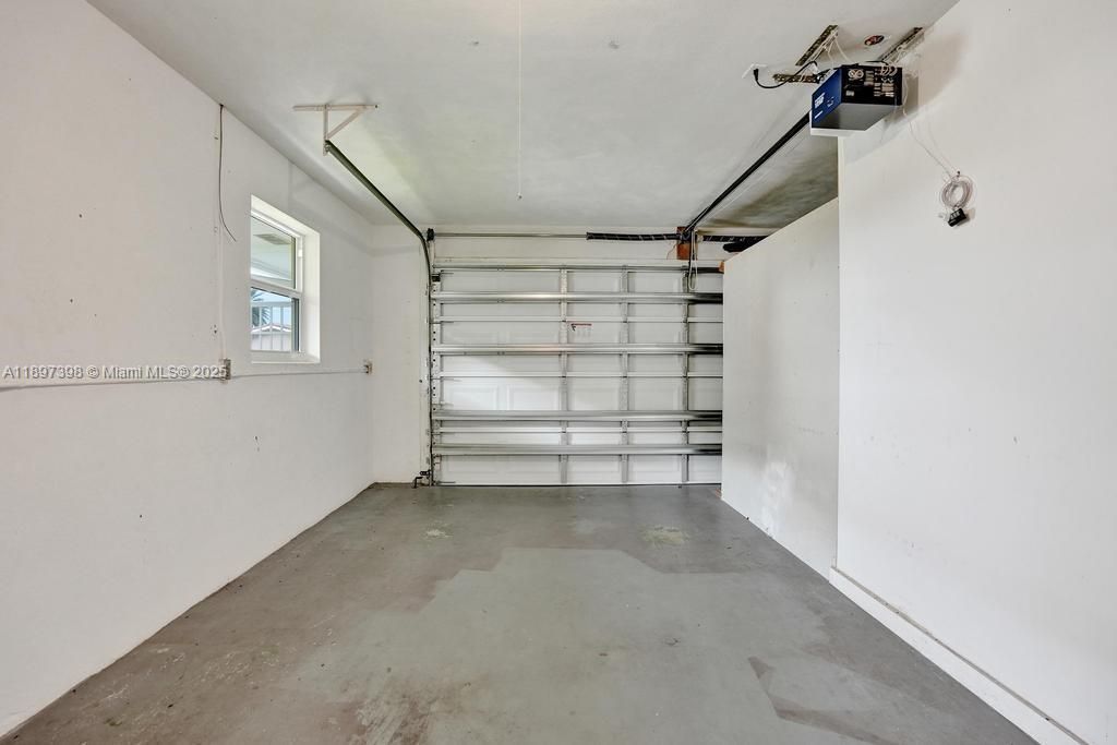 Garage, Interior