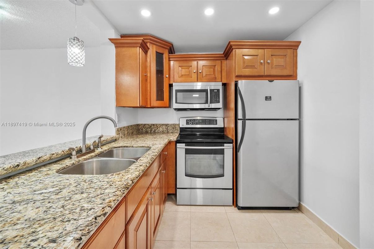 Interior, Kitchen, Pendant Lights, Recessed Lighting