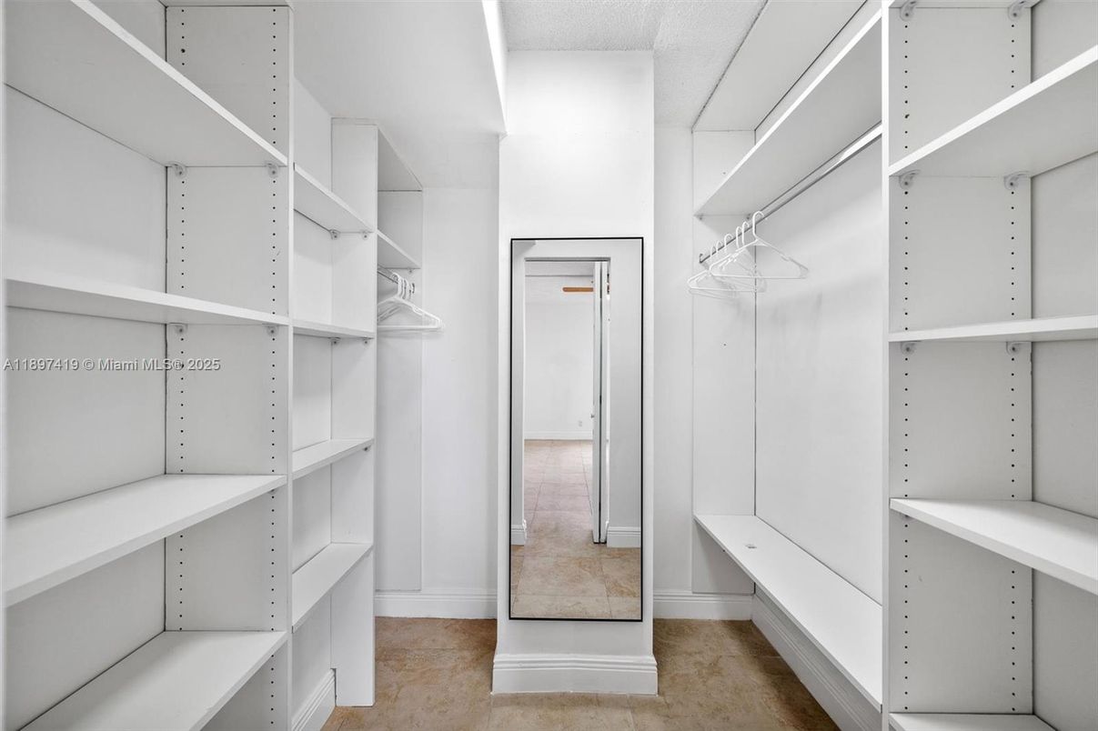 Interior, Walk-in Closets