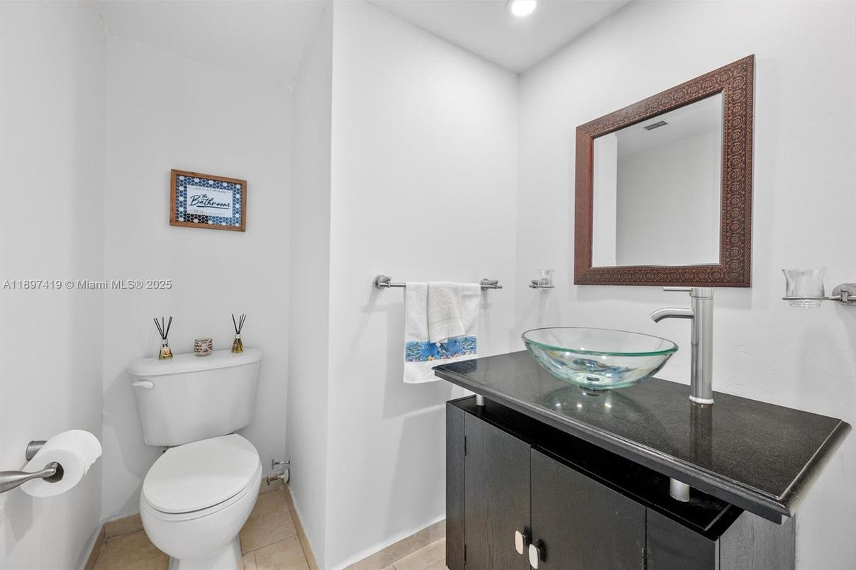 Bathroom, Interior, Recessed Lighting