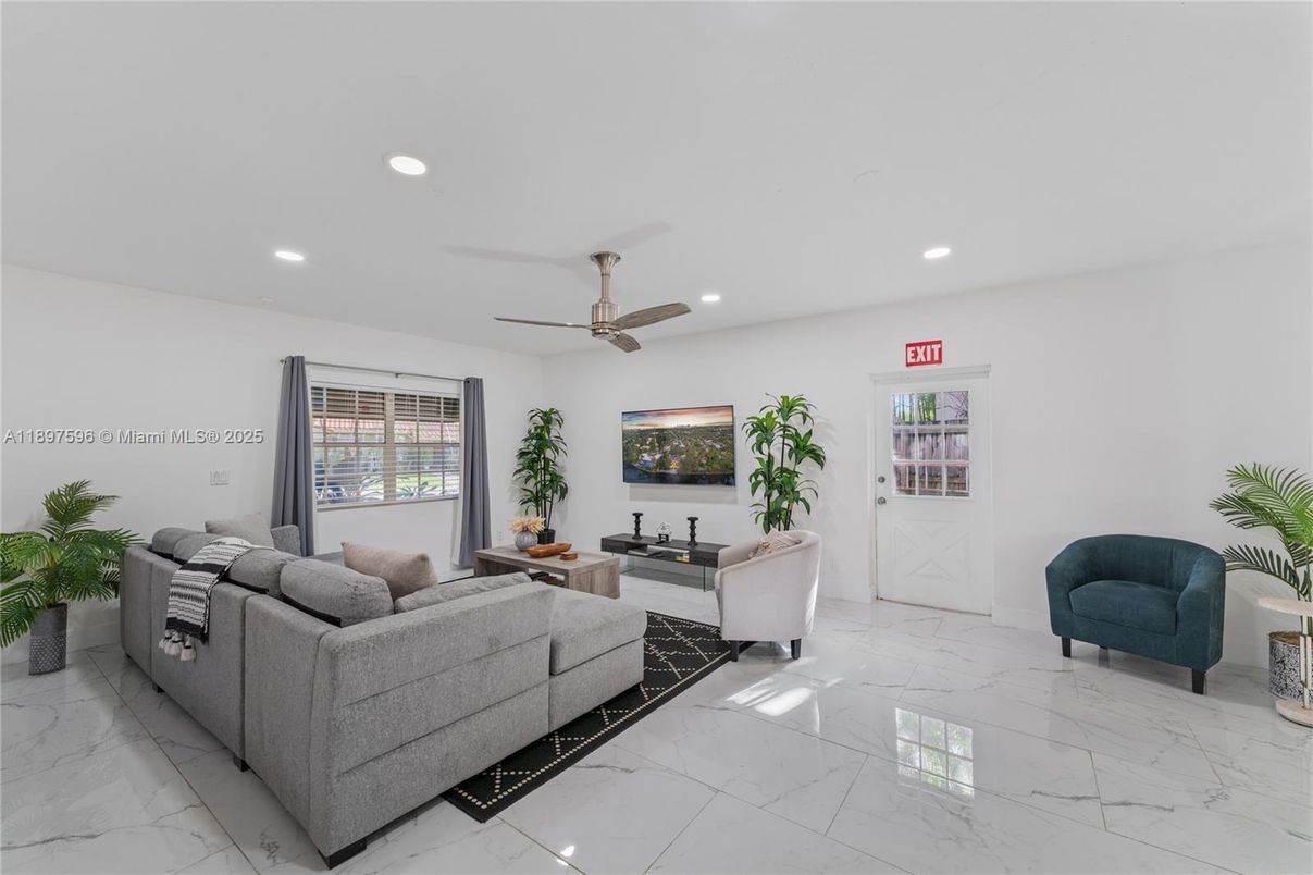 Interior, Living room, Marble, Recessed Lighting