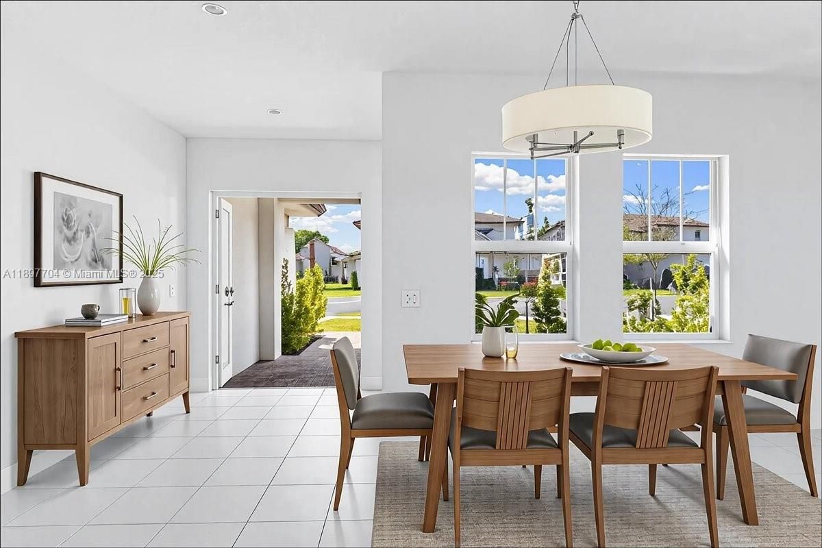Dining room, Interior, Pendant Lights, Recessed Lighting