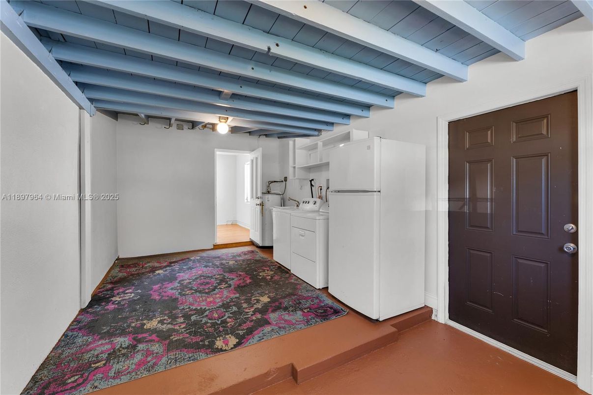 Interior, Washer