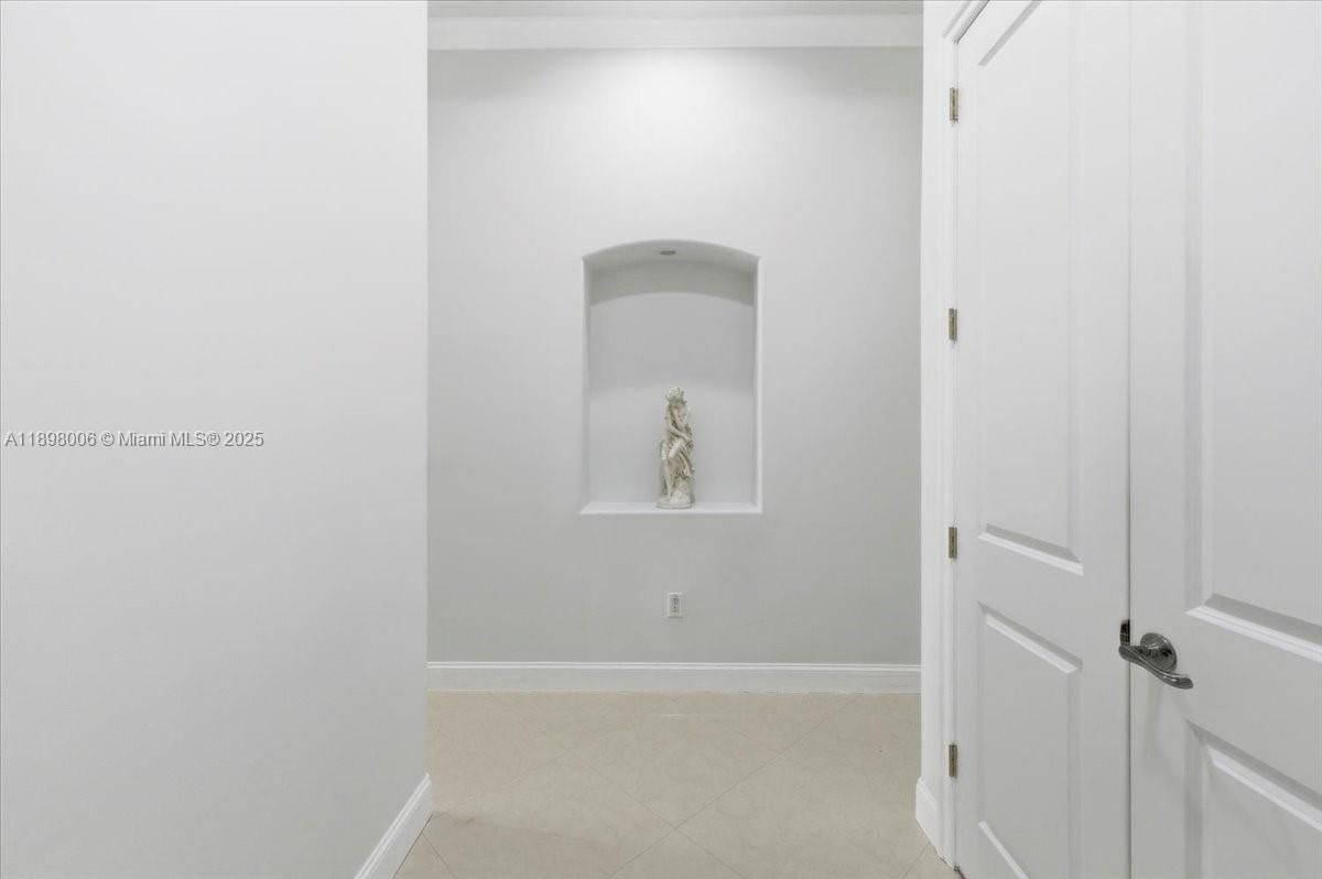 Interior, Recessed Lighting