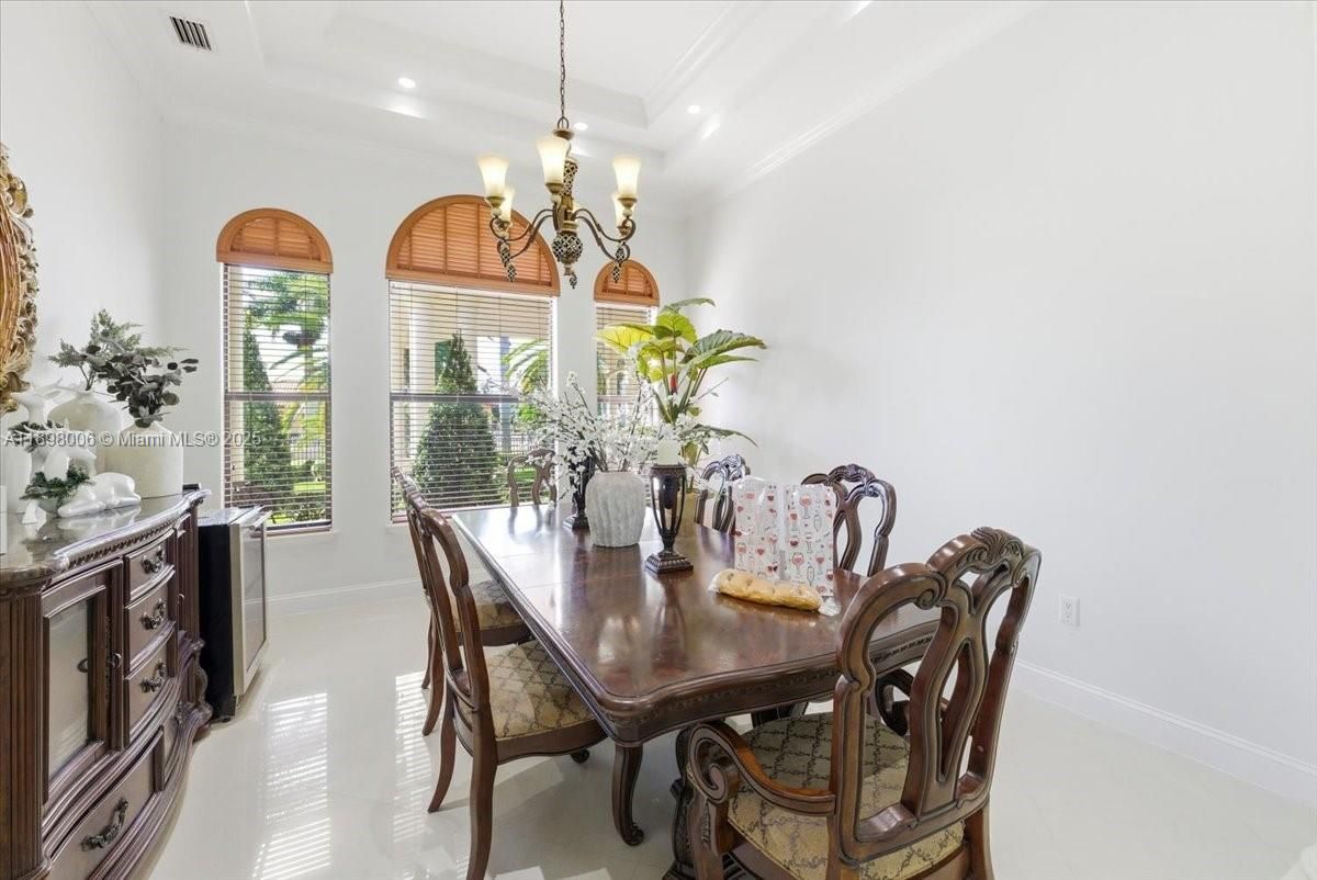 Chandelier, Dining room, Interior, Recessed Lighting