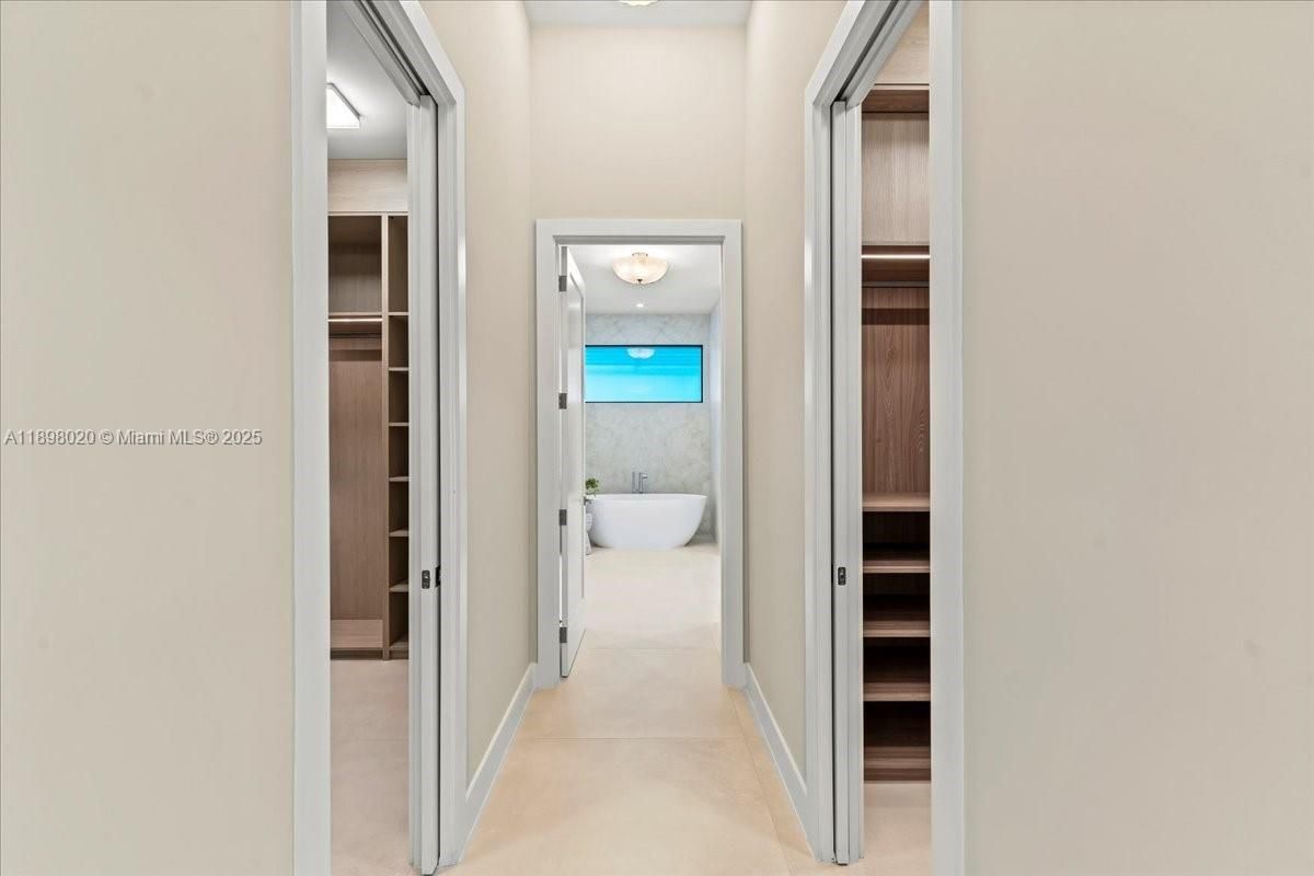 Bathroom, Free Standing Baths, Interior