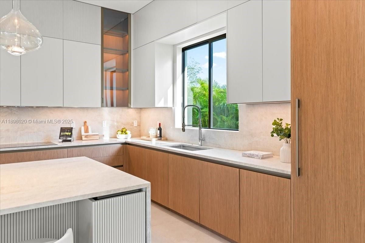 Interior, Kitchen, Pendant Lights