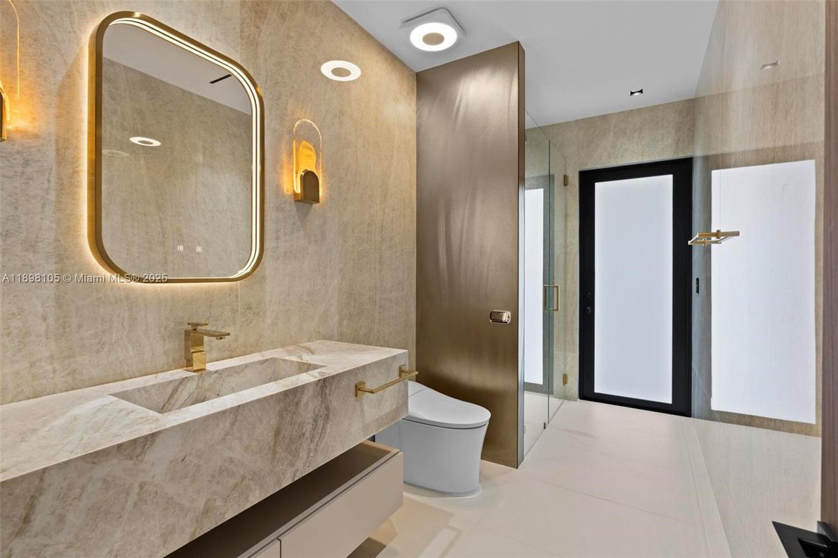 Bathroom, Interior, Recessed Lighting