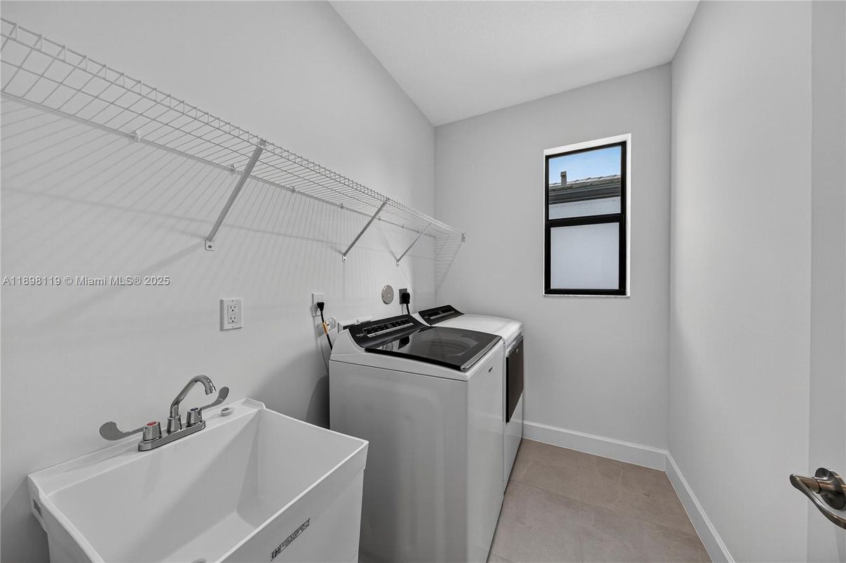Interior, Washer