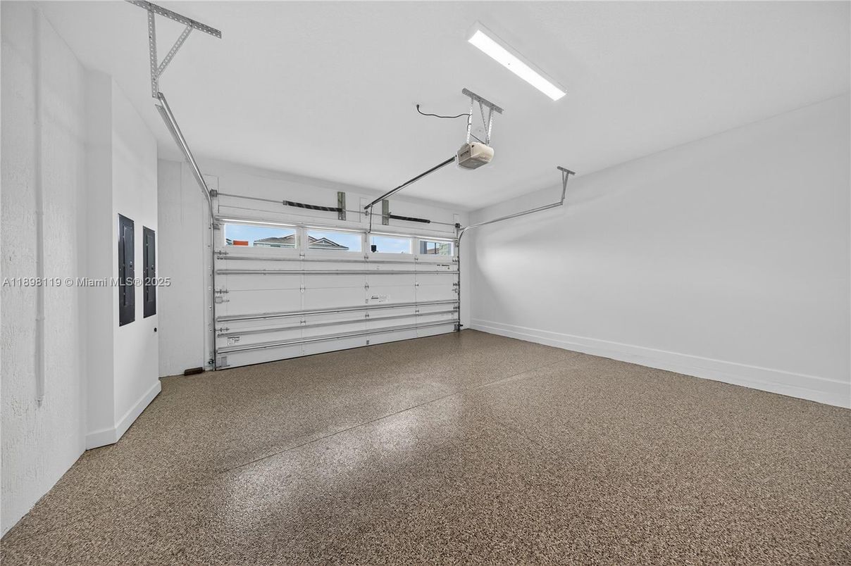 Garage, Interior