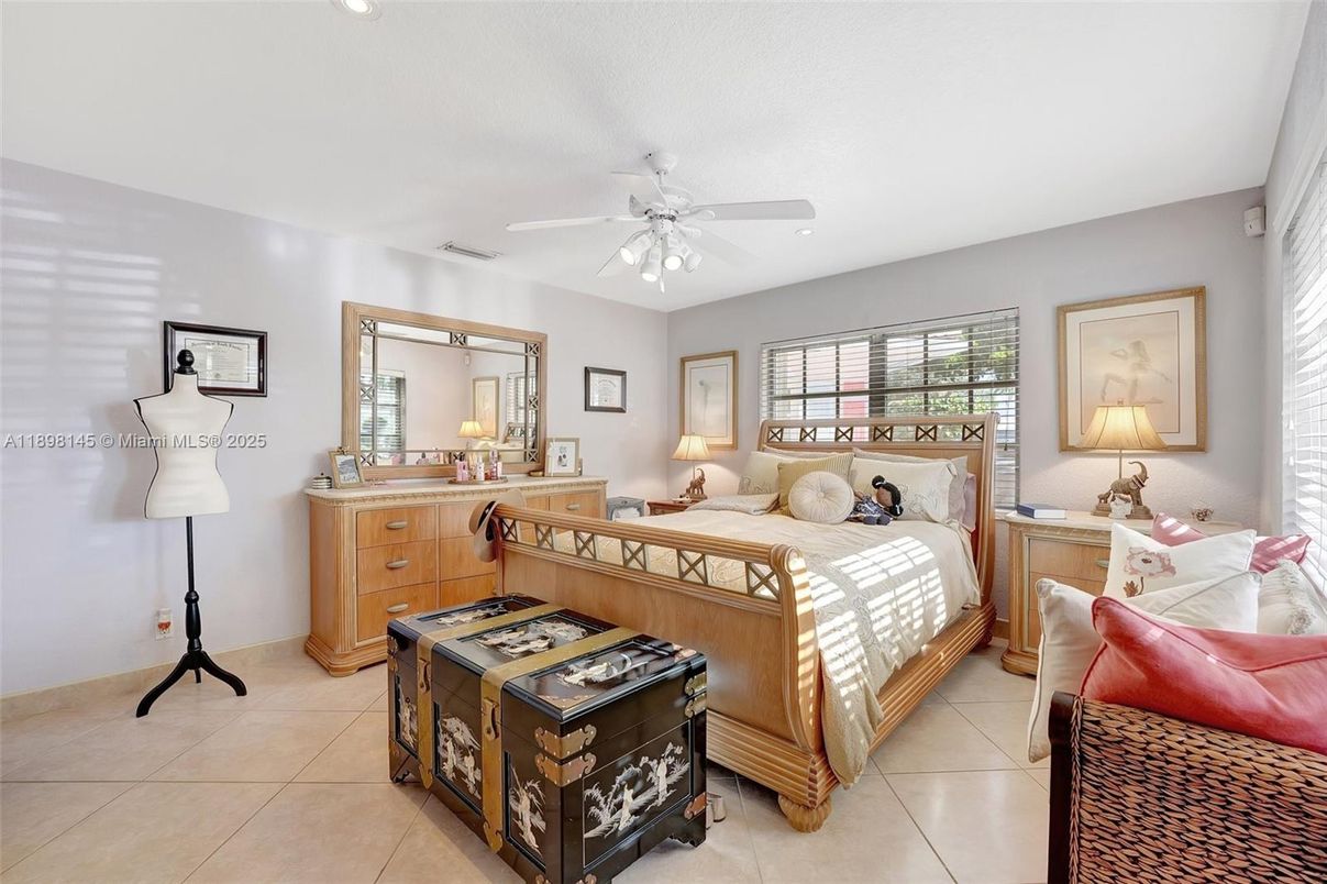 Bedroom, Interior, Recessed Lighting