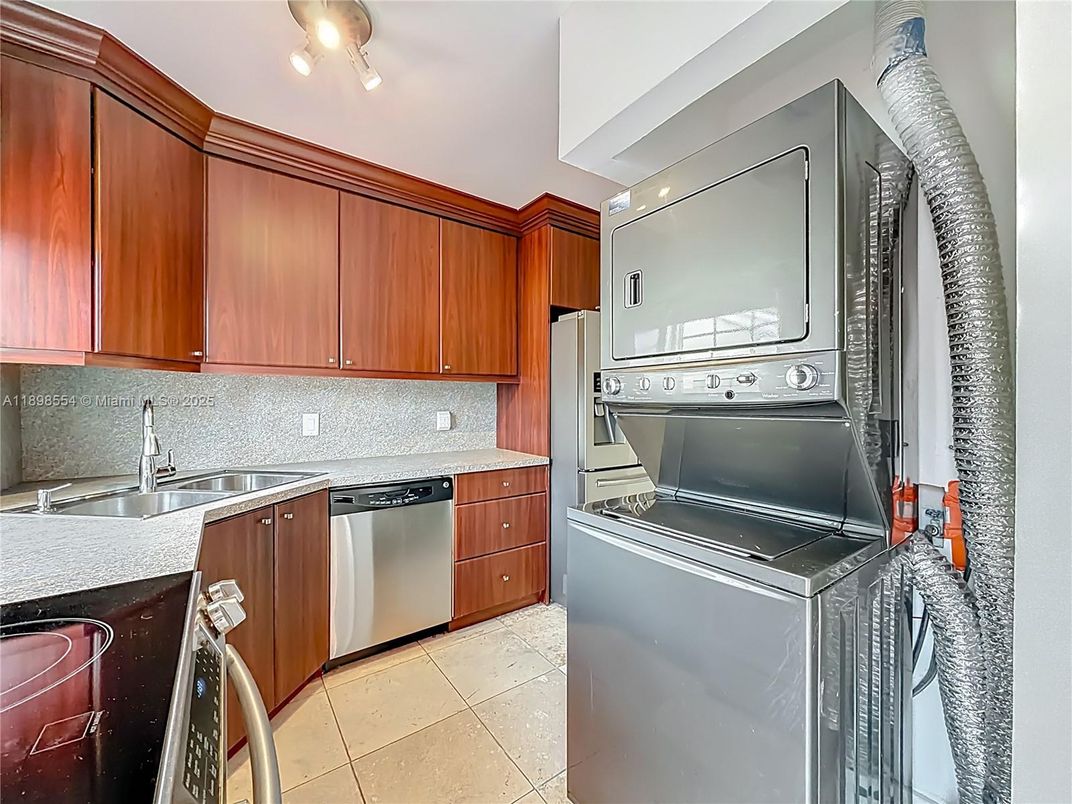 Interior, Kitchen, Washer