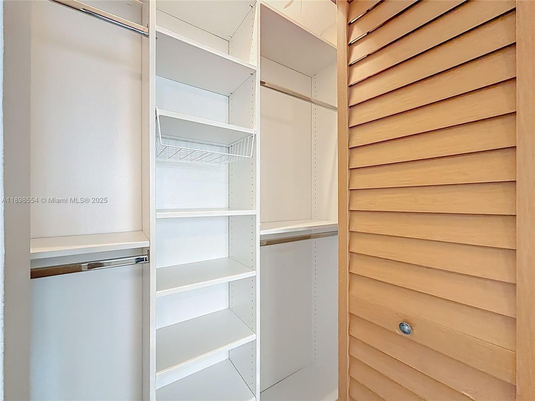 Interior, Walk-in Closets