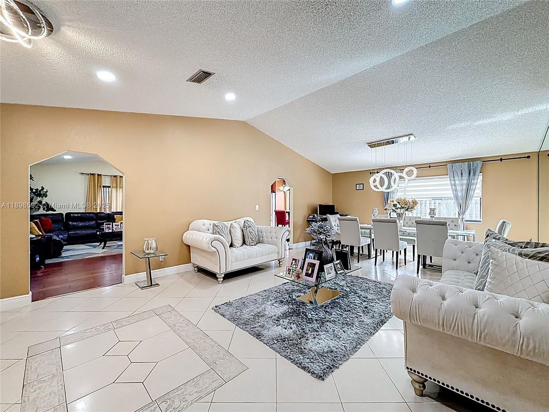 Chandelier, Dining room, Interior, Living room, Pendant Lights, Recessed Lighting, Wood Texture Flooring