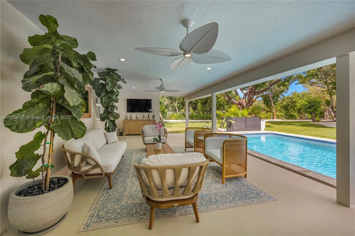 Interior, Living room, Pool, Recessed Lighting, Sun Room