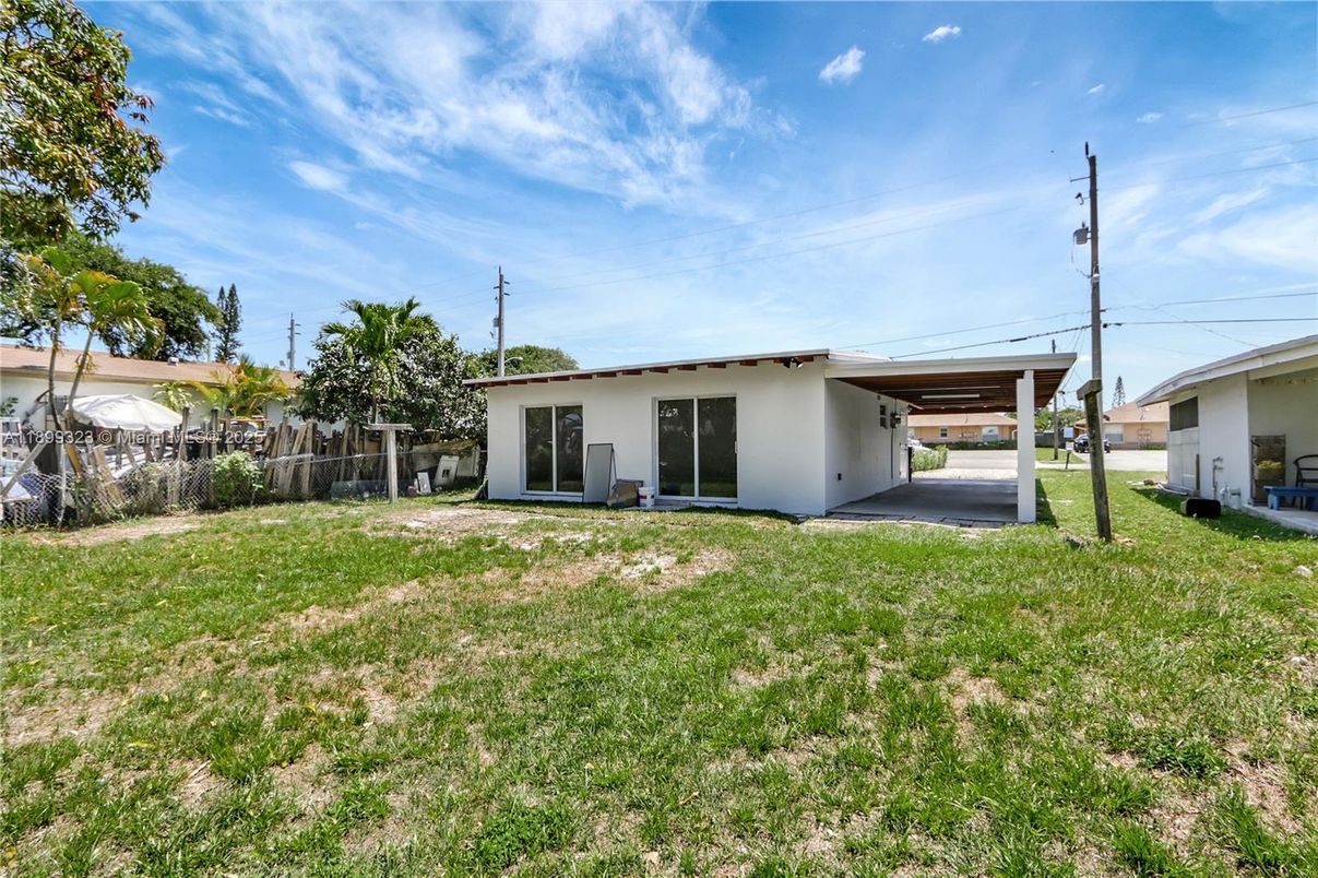 Backyard, Exterior
