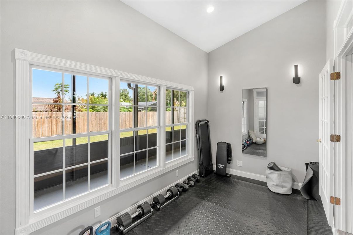 Fitness Equipment, Interior, Recessed Lighting