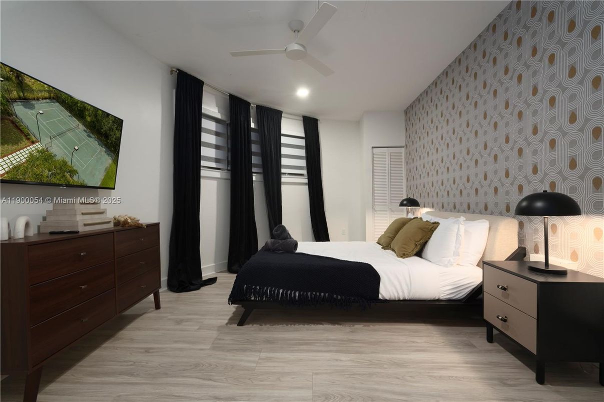 Bedroom, Interior, Recessed Lighting, Wood Texture Flooring