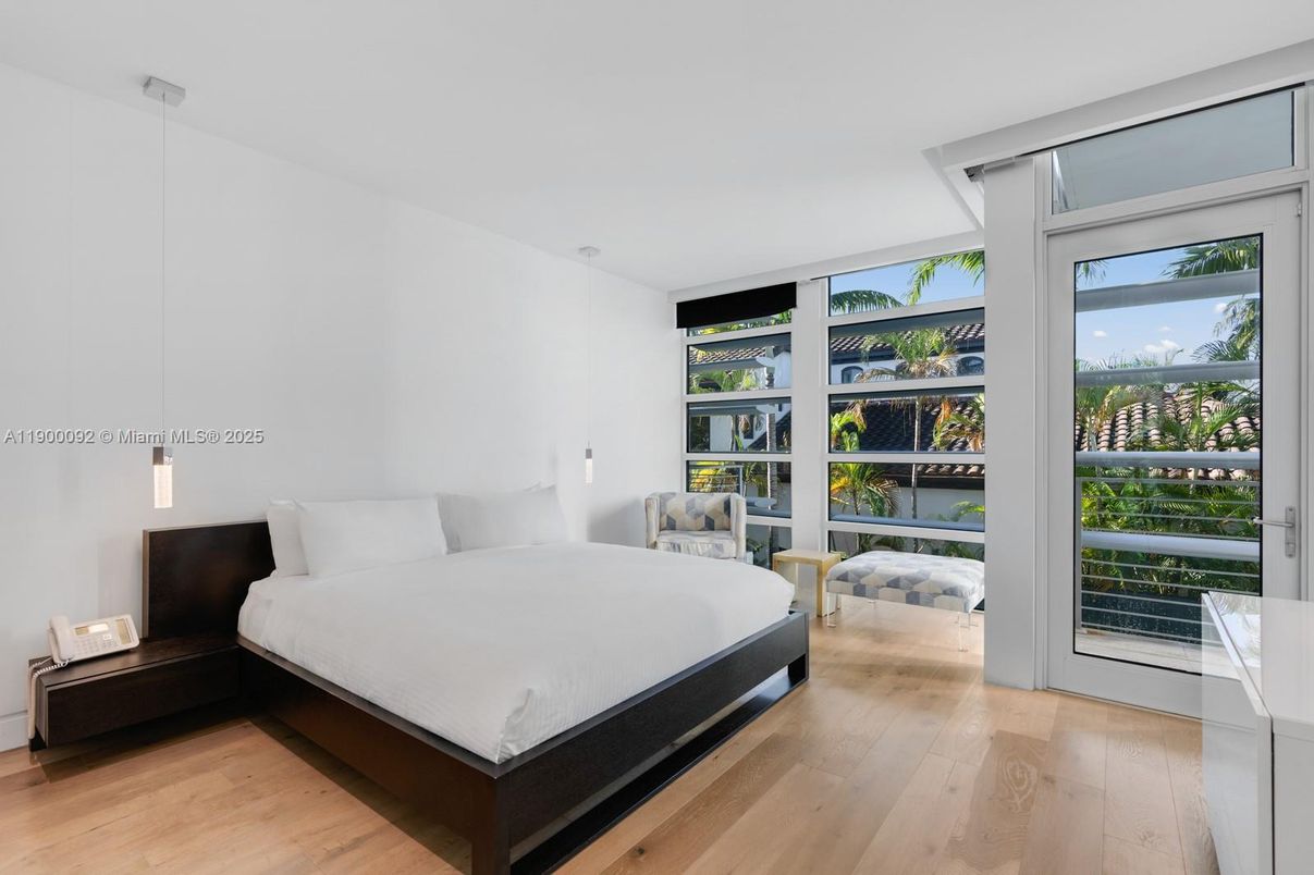 Bedroom, Interior, Pendant Lights, Wood Texture Flooring