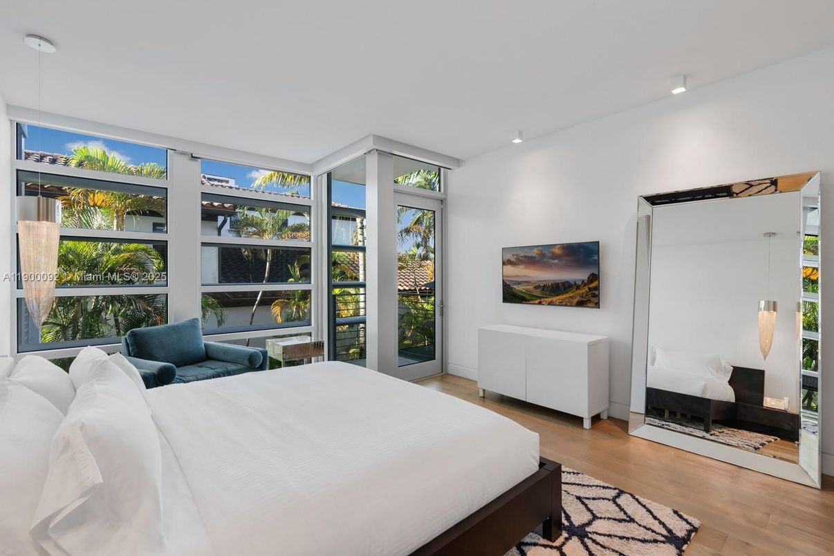 Bedroom, Fireplace, Interior, Pendant Lights, Wood Texture Flooring