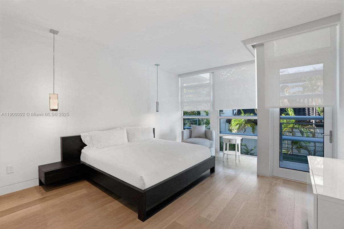 Bedroom, Interior, Pendant Lights, Wood Texture Flooring