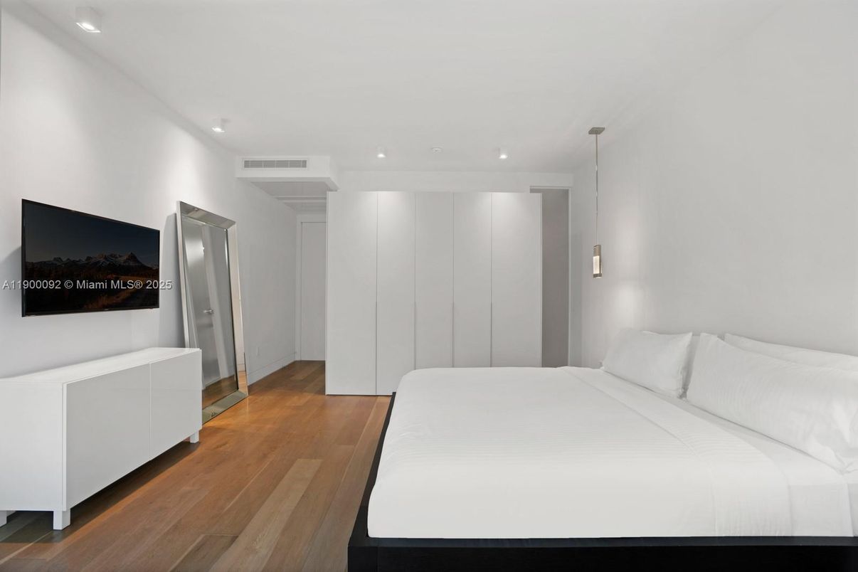Bedroom, Interior, Pendant Lights, Recessed Lighting, Wood Texture Flooring