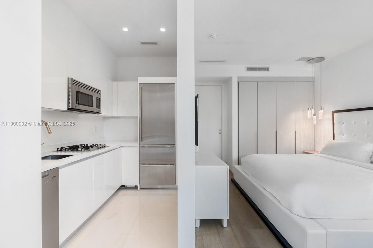 Interior, Kitchen, Pendant Lights, Recessed Lighting