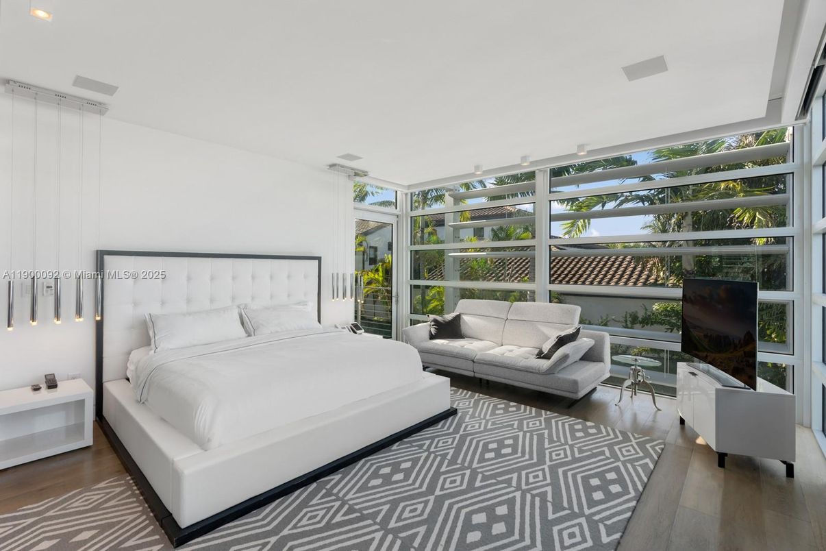 Bedroom, Interior, Pendant Lights, Recessed Lighting, Wood Texture Flooring