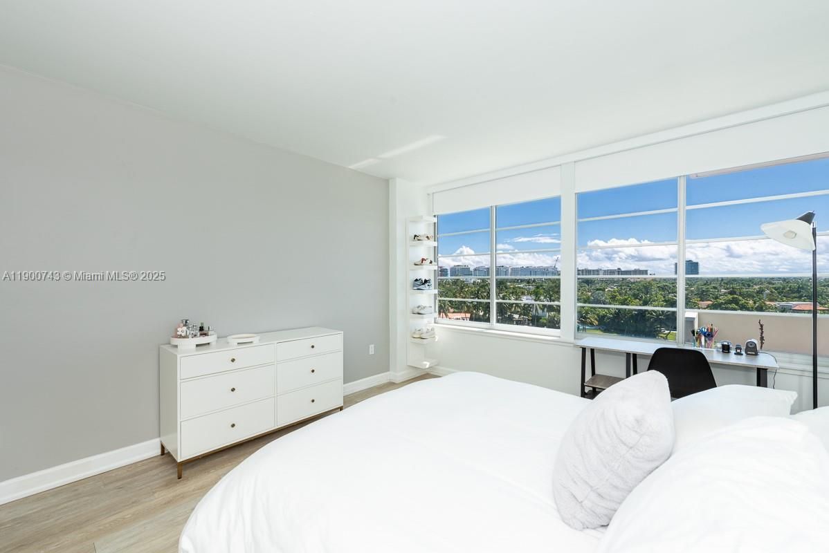 Bedroom, Interior, Water, Wood Texture Flooring