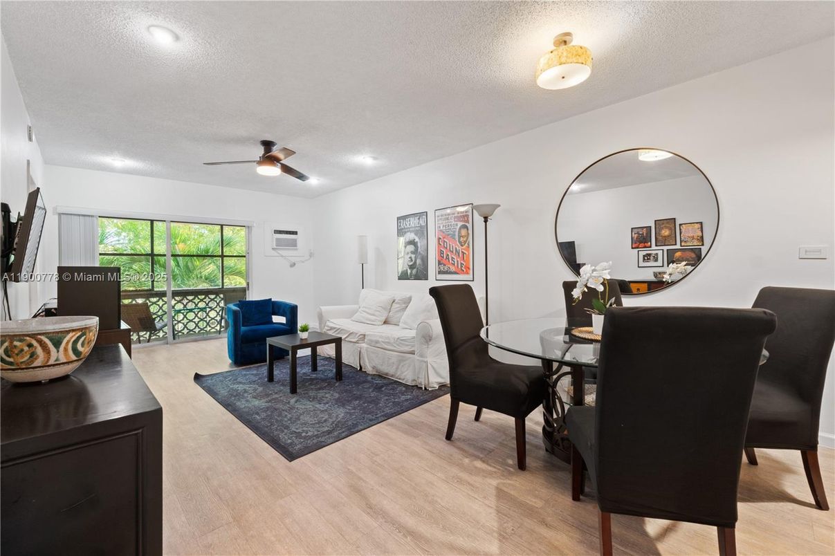 Dining room, Interior, Living room, Recessed Lighting, Wood Texture Flooring