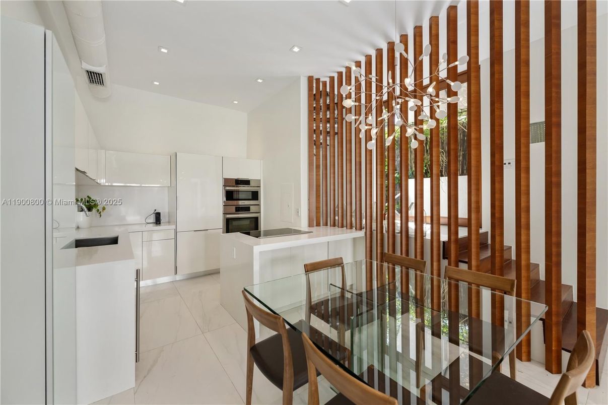 Dining room, Interior, Kitchen, Recessed Lighting, Stainless Steel Appliances