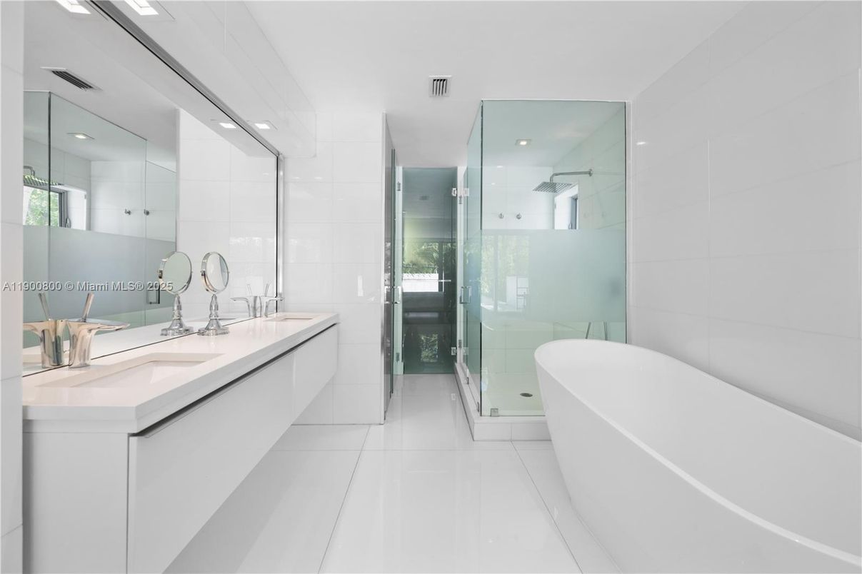 Bathroom, Dual Sink Vanities, Free Standing Baths, Glass Shower, Interior, Recessed Lighting