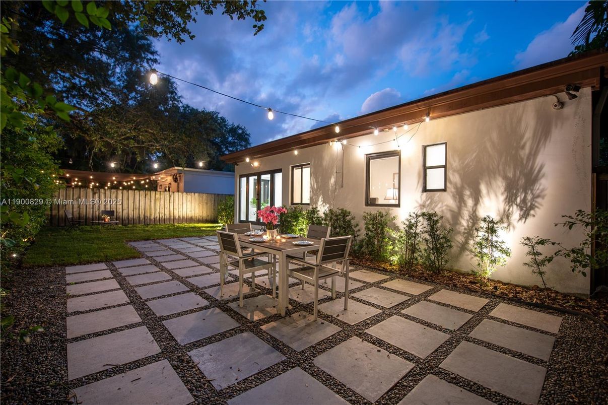 Backyard, Exterior