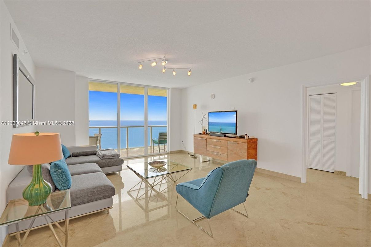 Interior, Living room, Water