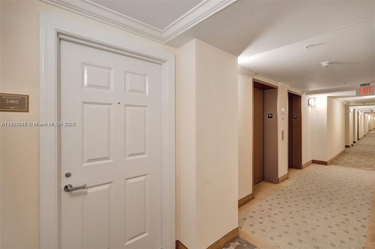 Elevator, Interior