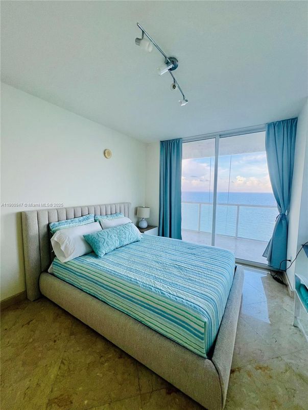 Bedroom, Interior, Water