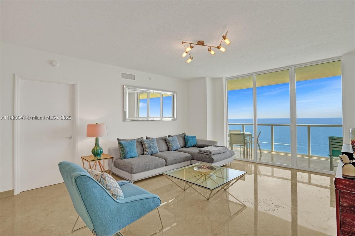 Interior, Living room, Water