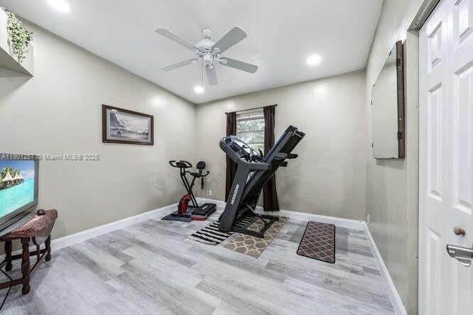 Fitness Equipment, Interior, Recessed Lighting, Wood Texture Flooring