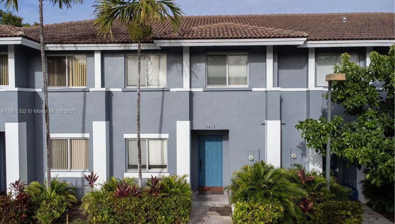 Exterior, Facade, Spanish Mediterranean