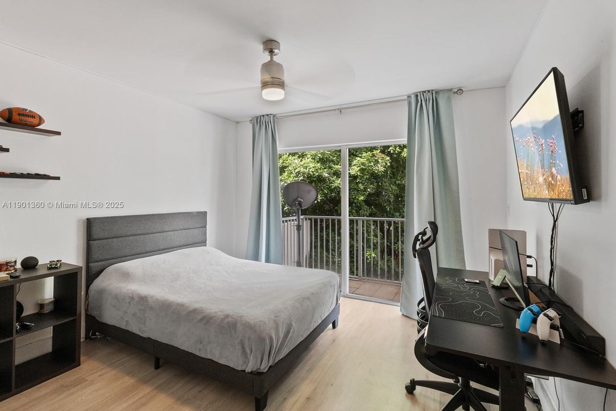 Bedroom, Home Office, Interior, Wood Texture Flooring