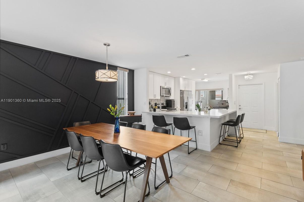 Dining room, Interior, Kitchen, Pendant Lights, Recessed Lighting