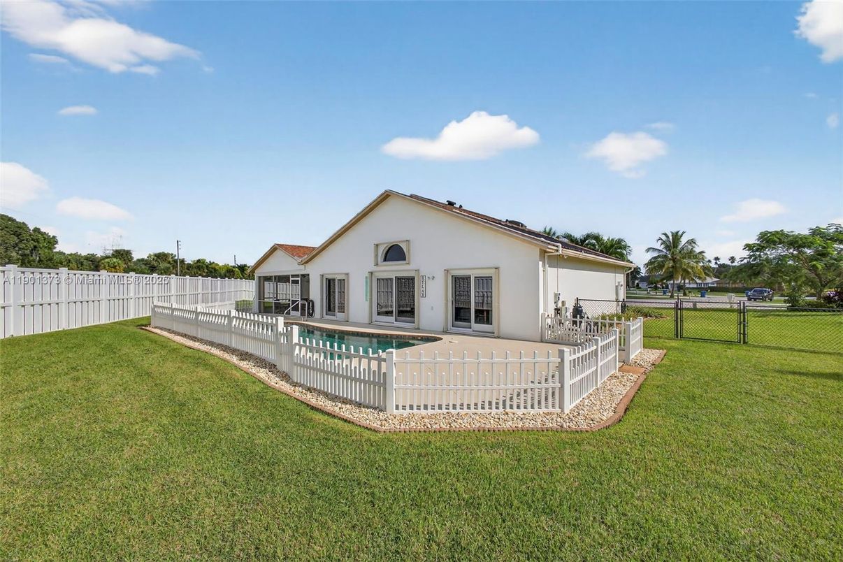 Backyard, Exterior, Pool